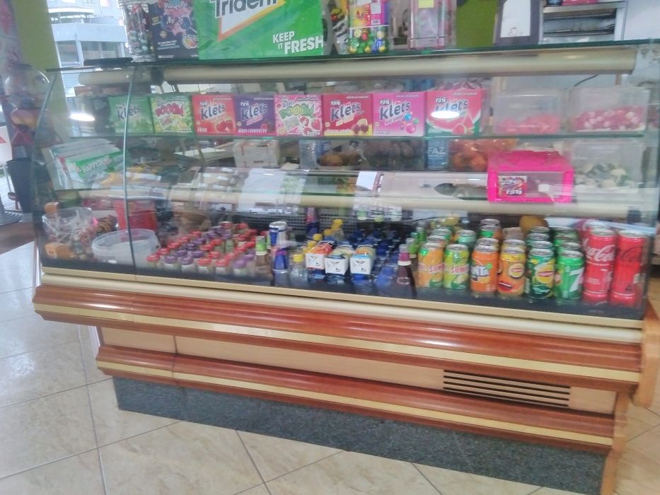 Vendo balcões frigoríficos de pastelaria