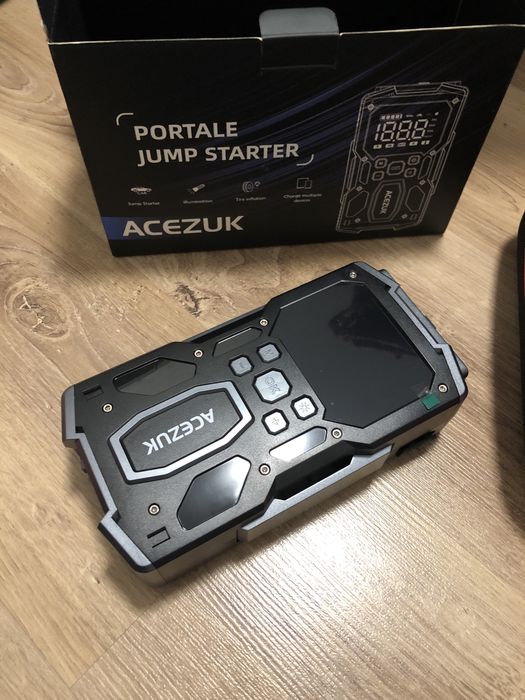 Jumpstarter powerbank rozrusznik  latarka kompresor