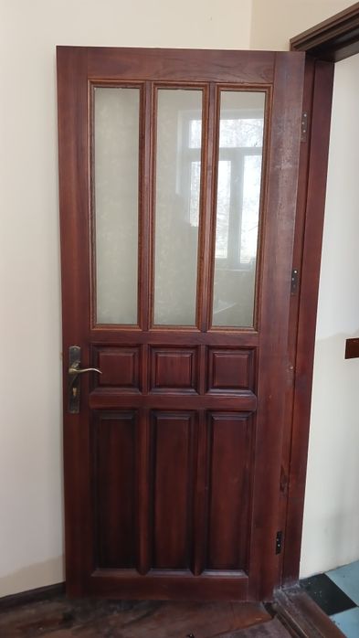 Двері міжкімнатні дубові