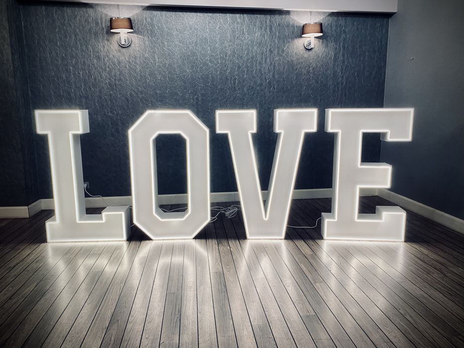 Napis LOVE miłość neonowy 120cm stojace litery  dekoracja wesele