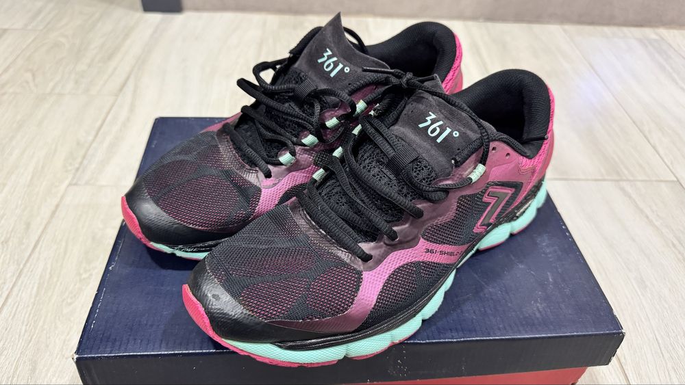 Кросовки чоловічі для бігу або залу, розмір 43