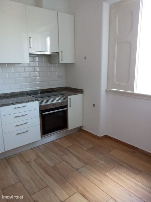 Arrendo apartamento t2 totalmente renovado