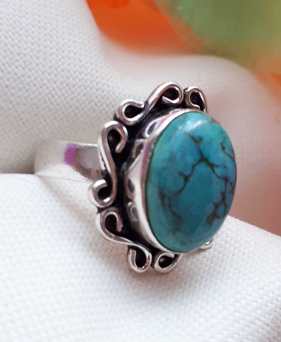 Etniczny pierścionek ze srebra i kamienia