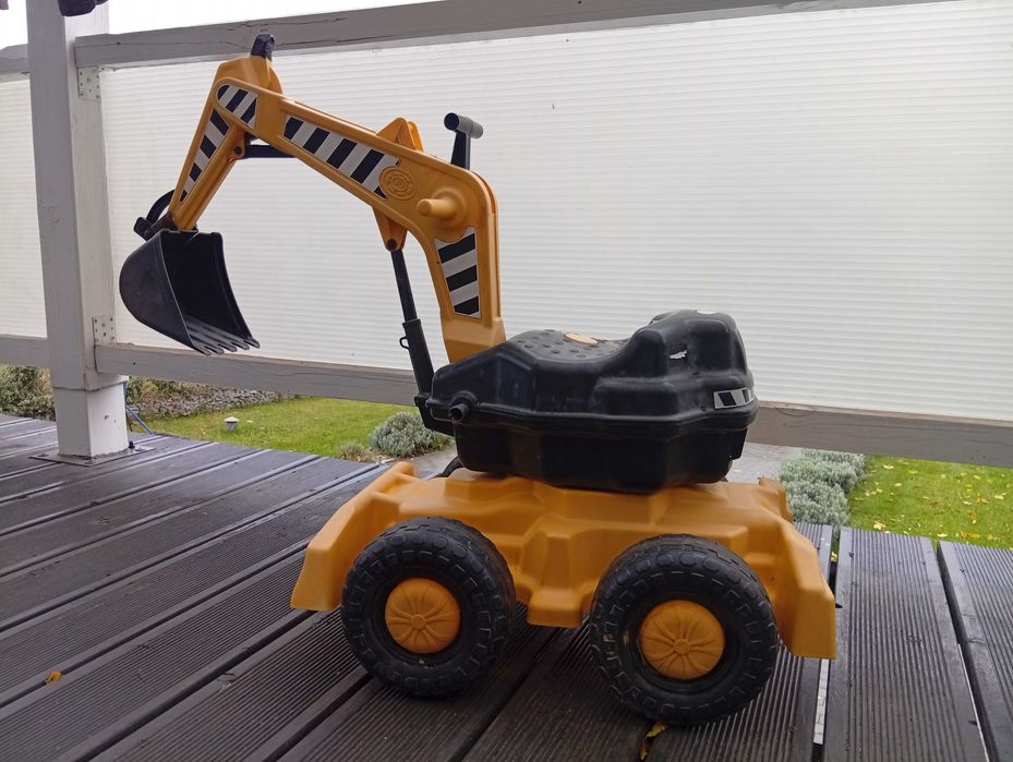 Koparka jeździk z ruchomą łyżką