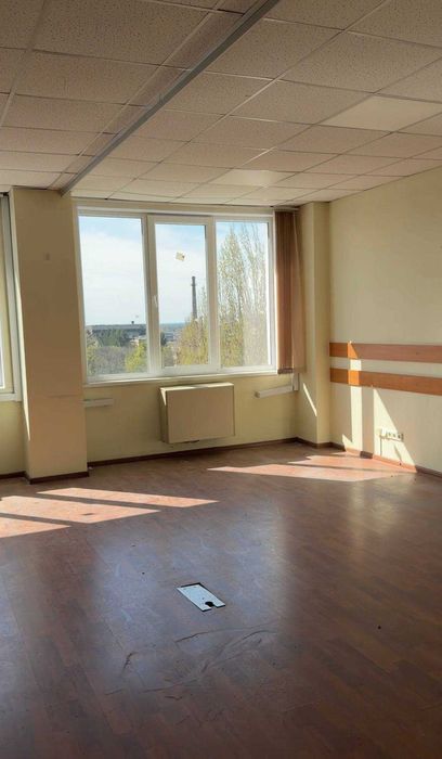 Будівля 3200 м2 Лепсе 16 (Вацлава Гавела 16)