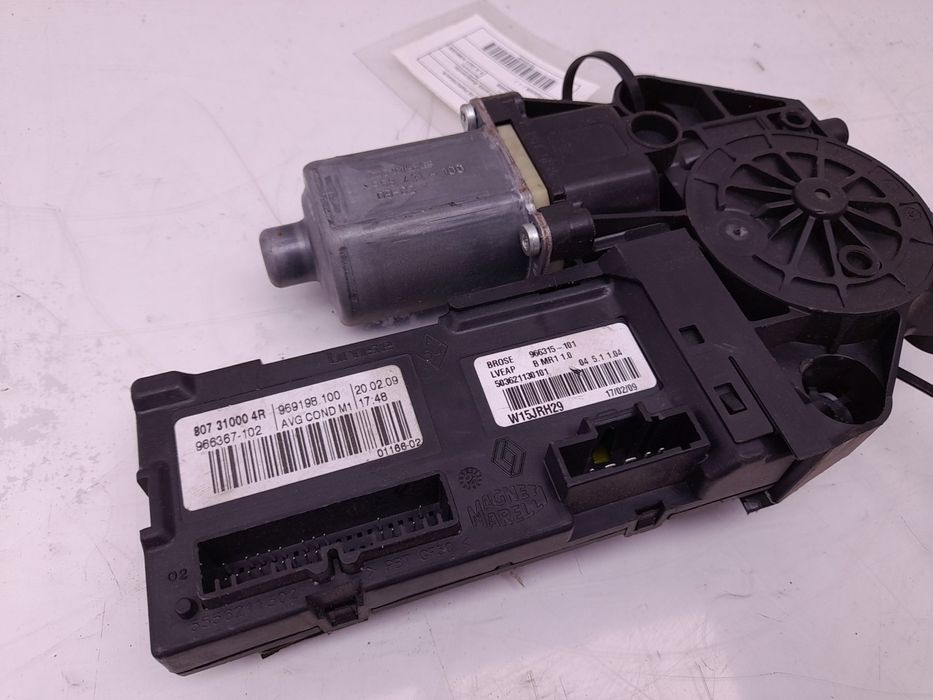 Motor vidro frente esquerdo RENAULT Megane III (BZ0_)