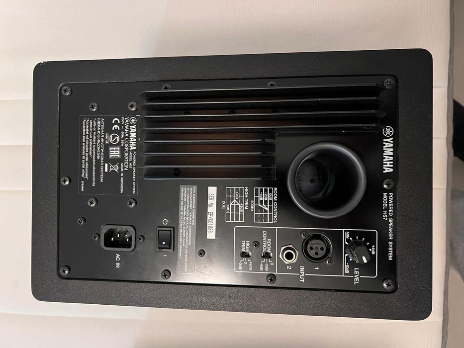 Yamaha HS7 ( 2 monitores )
