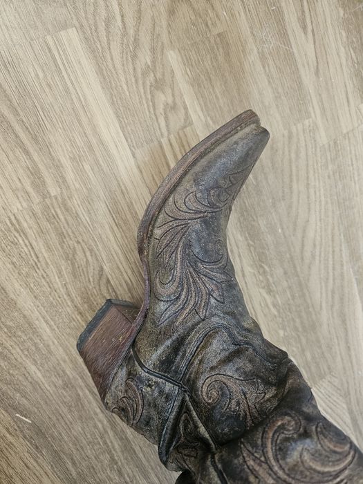 Cowboy botas de mulher em pele. Desenhadas em exclusivo  numero 35'5 a 36