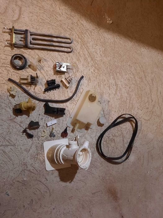 запчастини для стіральной машинкі Whirlpool---Electrolux EWT 1215