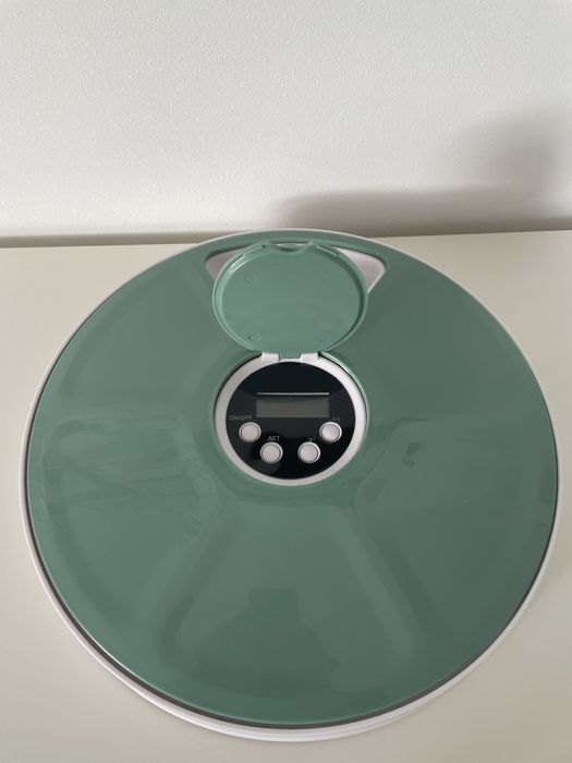 TIAKI automat na karmę