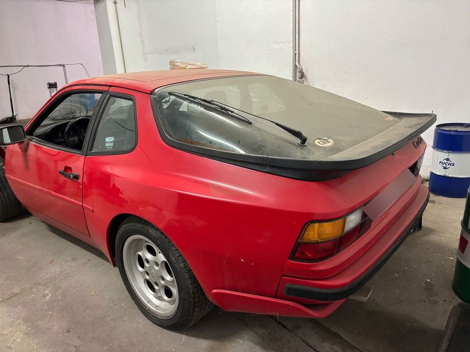 Porsche 944 Porsche 944 2.5 Turbo wersja europejska czerwony