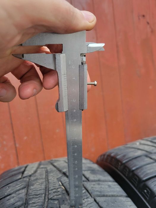 225 65 17 KUMHO зима протектор 6+ 2014 гарний стан 225/65/R17 без диск