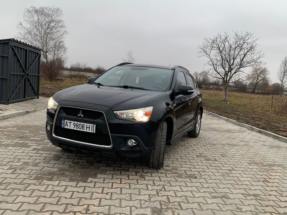 Mitsubishi ASX 2011 року.