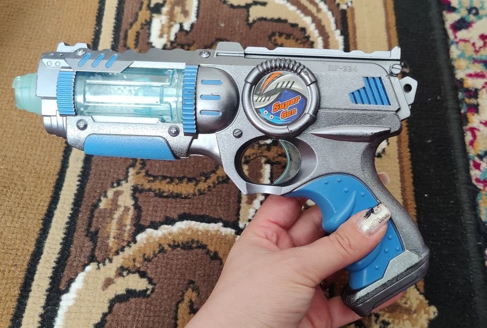 Бластер на батарейках