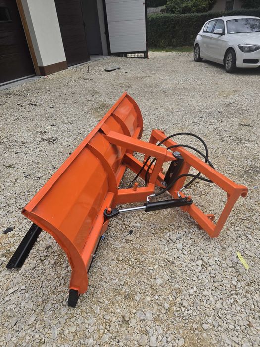 Szerokość od 1,5 m do 3 m – pług do śniegu na tuz, tur, widły