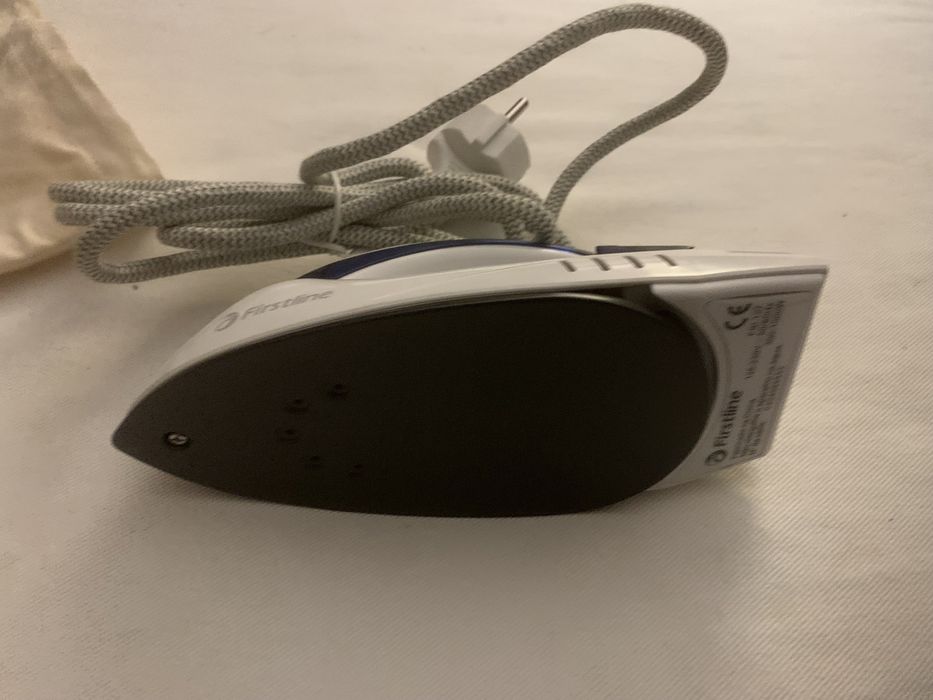 Ferro de engomar de viagem