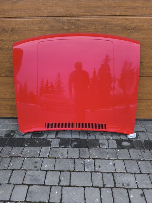 Maska pokrywa silnika VW Polo 86C 2F czerwona