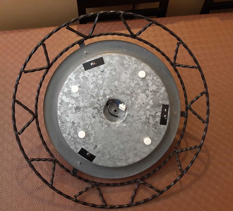 Ceiling Lamp in Good Condition425563652401418243
