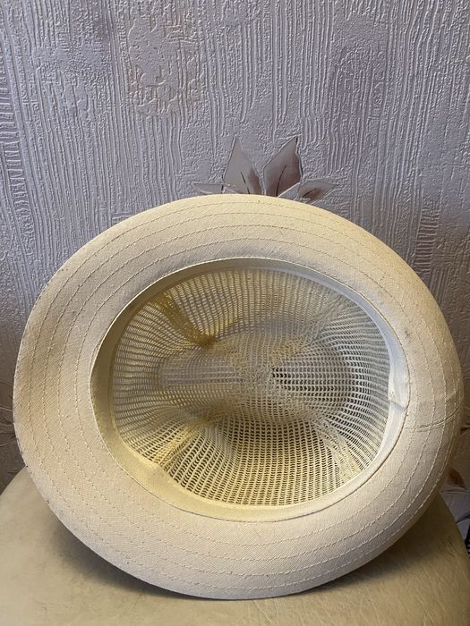 Letni kapelusz słomkowy jasny beż przewiewny unisex