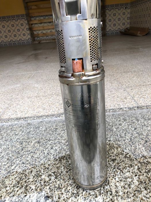 Bomba Agua Furo ou Poço Inox com o quadro