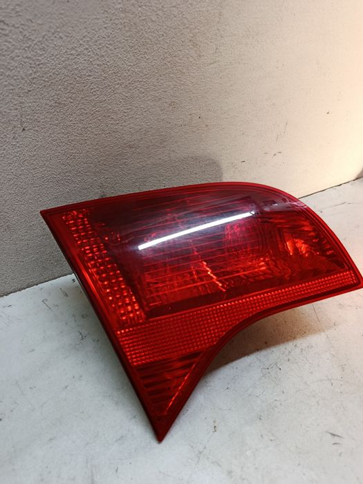 Lewa lampa klapy audi a4b7 avant