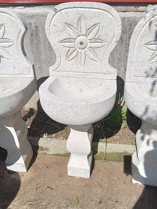 Fontanário em granito