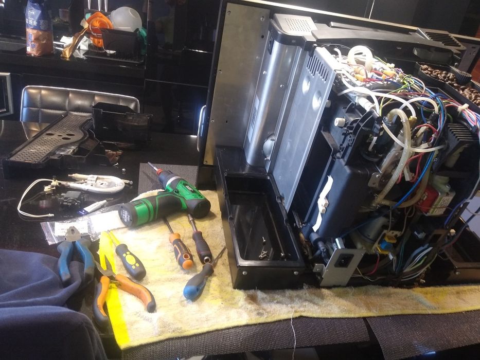 Naprawa ekspresów do kawy, Saeco Philips DeLonghi Siemens Warszawa