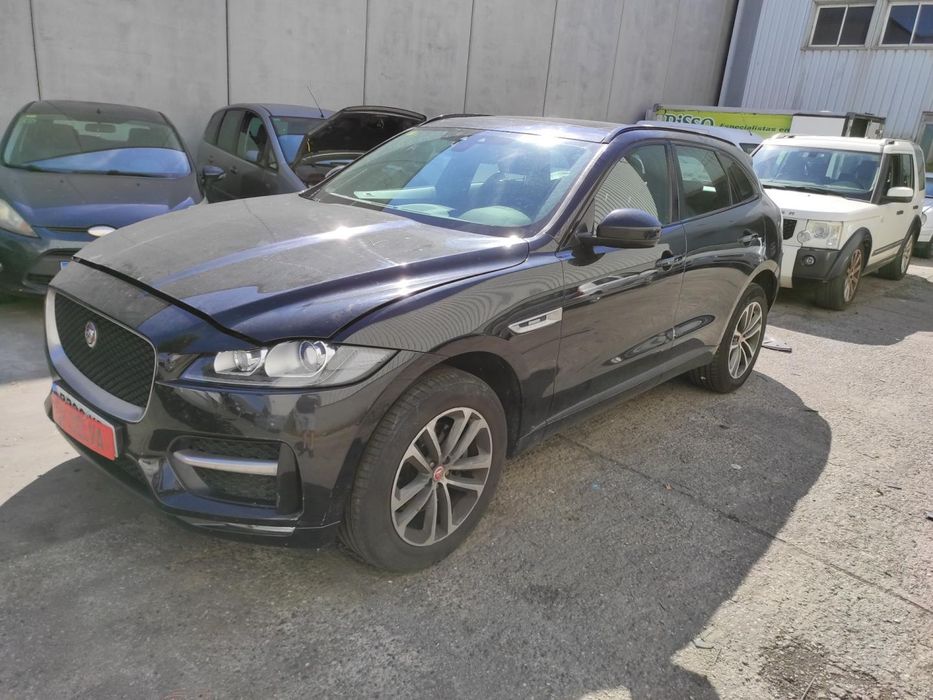 Chapeleira Da Mala Jaguar F-Pace