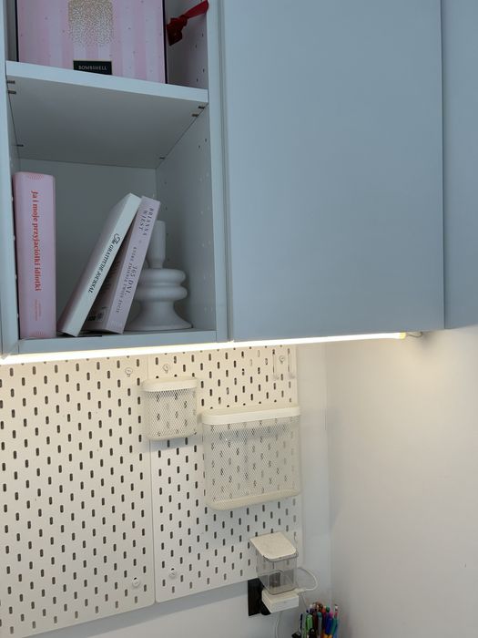 Biuro z szafkami komplet