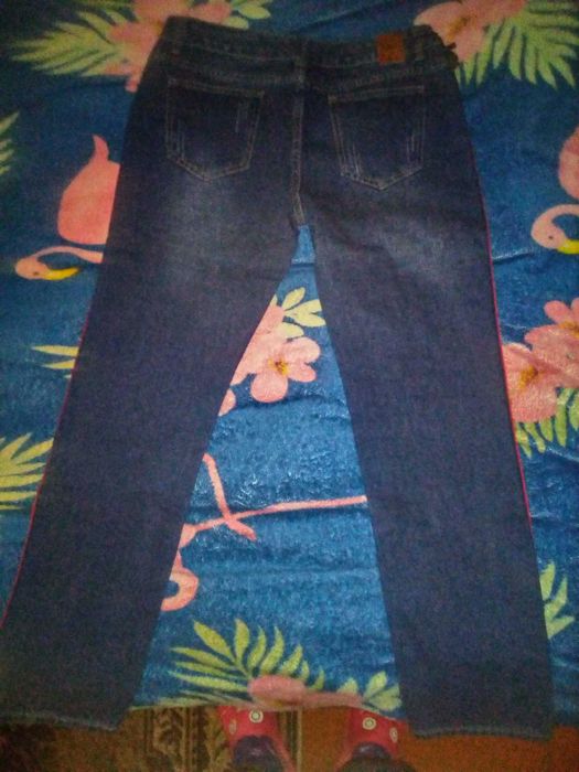 Джинси  нові жіночі.