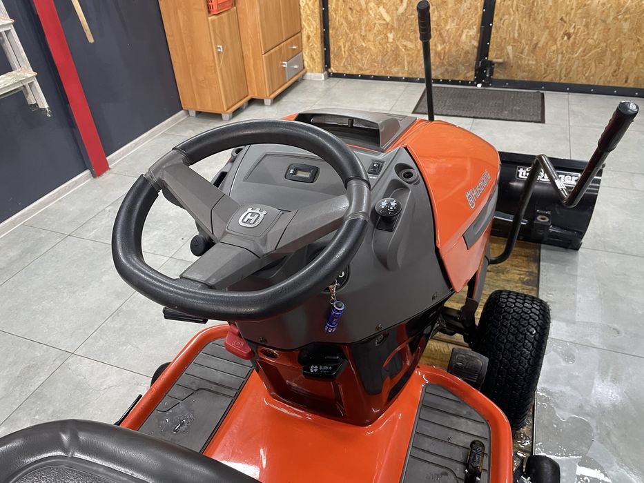 Traktorek Kosiarka Husqvarna YTH 22 plug Tielburger