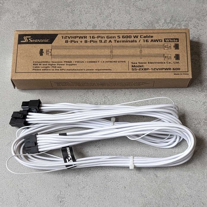 Seasonic 12VHPWR PCIe 5.0 Adapter Kabel - biały