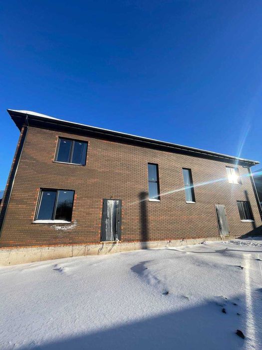 Продаж дуплекса на 4 житлових кімнати!