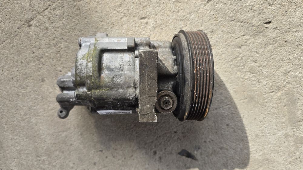 Компресор кондиціонера повітря Dacia Renault