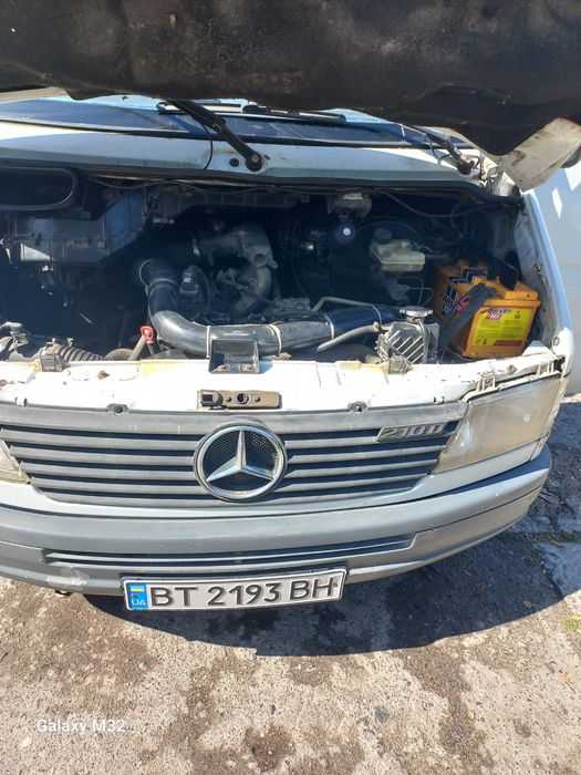 Мерседес спрінтер 2.9д