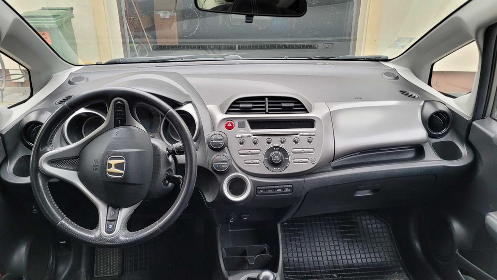 Honda JAZZ Elegance / Silnik benzyna 1.4 /2009 r. / Garażowany