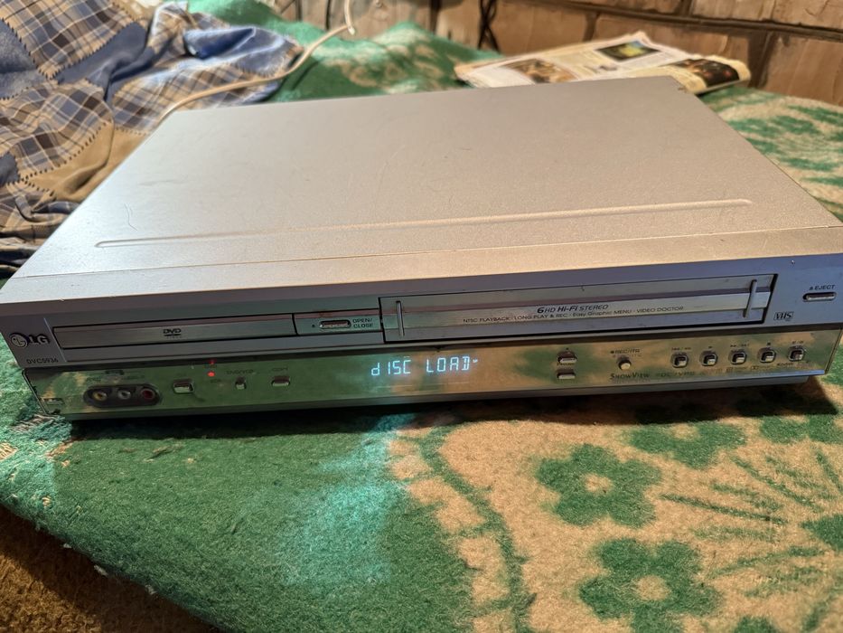 LG DVC5936 DVD/VHS Комбінований програвач та відеомагнітофон