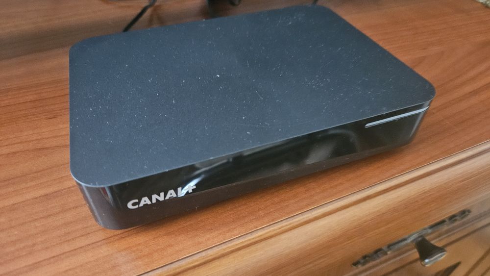 Canal+ box HY4001 android dekoder smart tv dvbt-2canal plus box