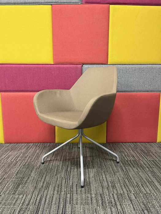 Krzesło fotel Profim Fan gościnne klubowe konferencyjne biurowe