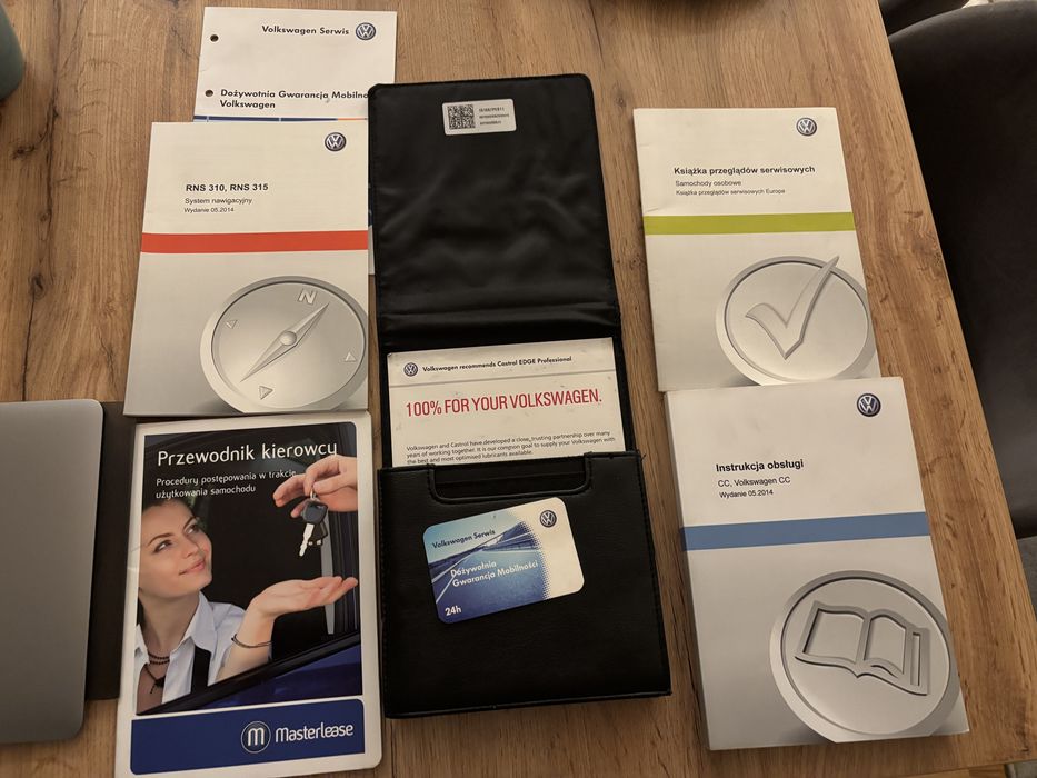 Instrukcja obslugi z oryginalnym etui Volkswagen CC VW