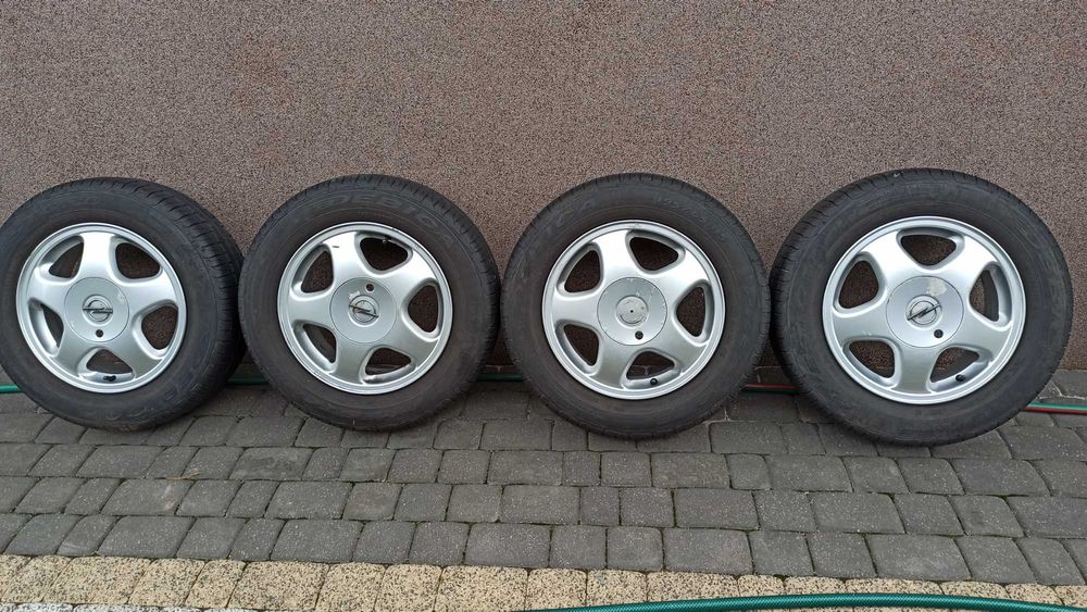 Opel Vectra koło alufelga 195/65 R15, opony letnie Dębica