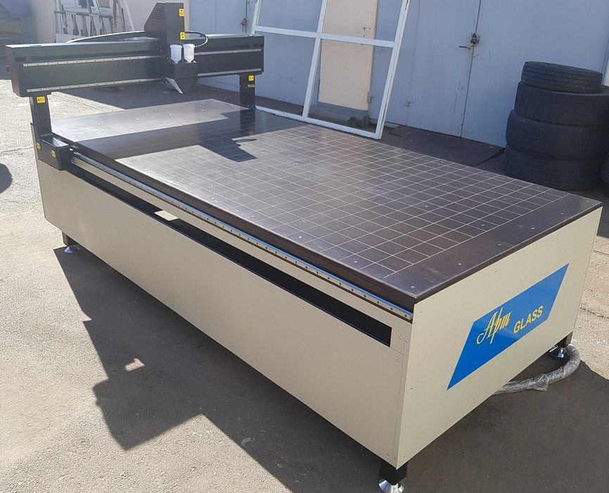 Обладнання з ЧПУ для обробки скла: піскоструй, тріплекс, порізка скла