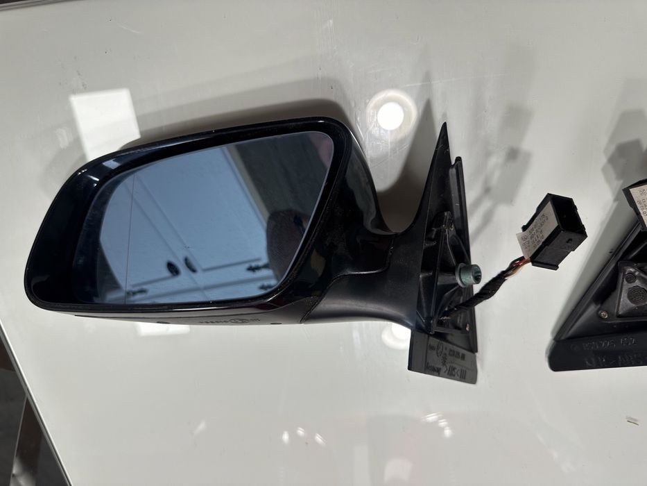 Farois trazeiros e espelhos de audi A4 avant 1998