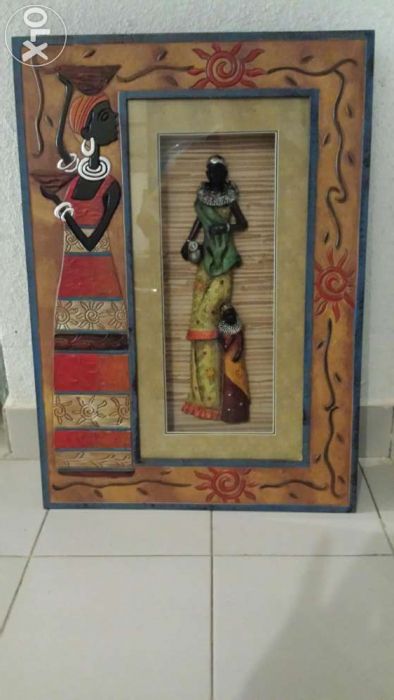 Quadros com estatuetas em relevo africanas64585314255490120
