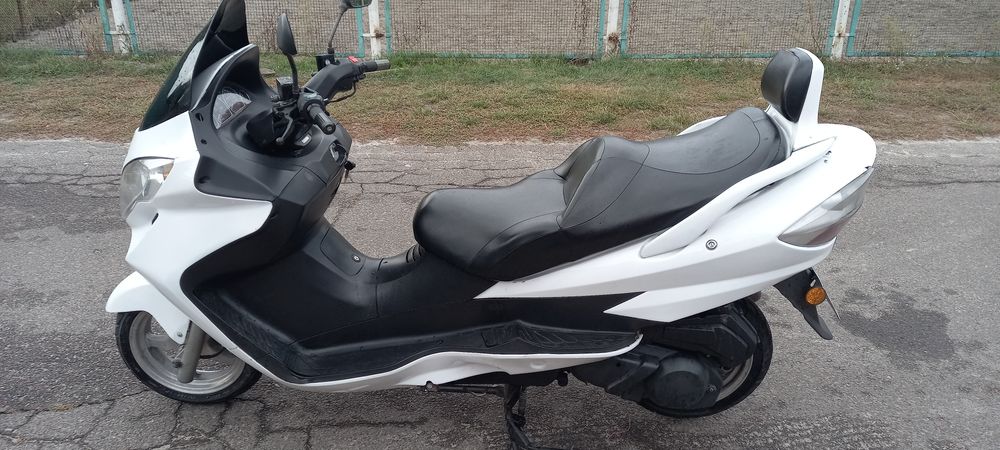 Продам максіскутер 260сс