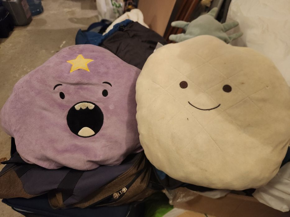 Подушки.            .   Спальні