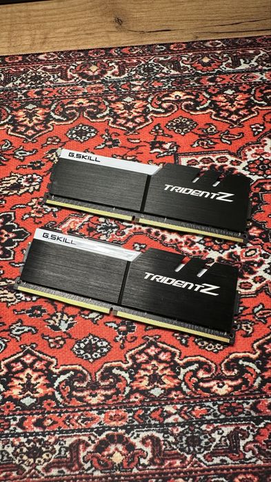 Оперативна памʼять  G.SKILL TRIDENT Z DDR4 2x16gb 3200mhz
