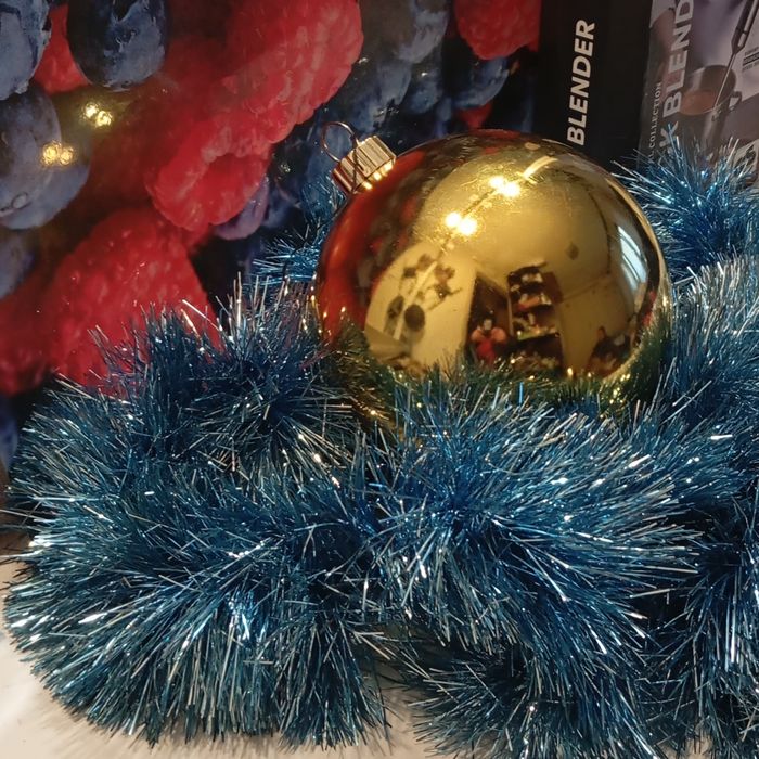 Шар большой  новогодний.