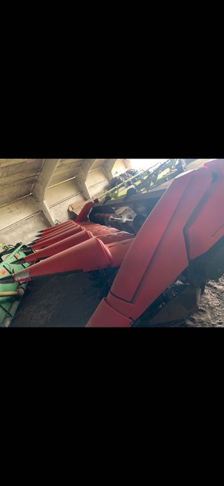 продам кукурузну жатку 8/70