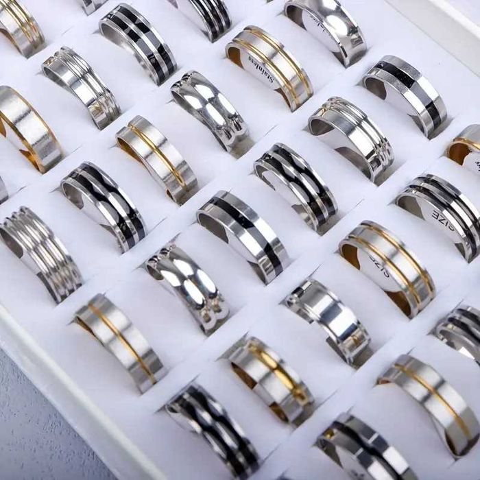 Anéis em aço inoxidável para homens, com estilo. Tam. 16 ao 21. Novos.